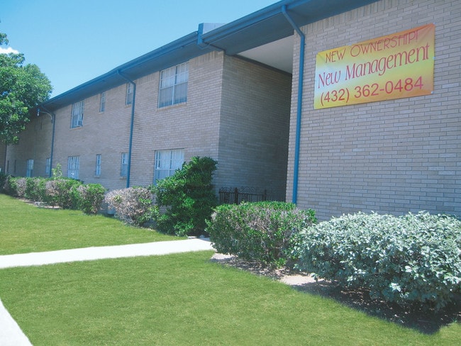 Building Photo - Marquee West