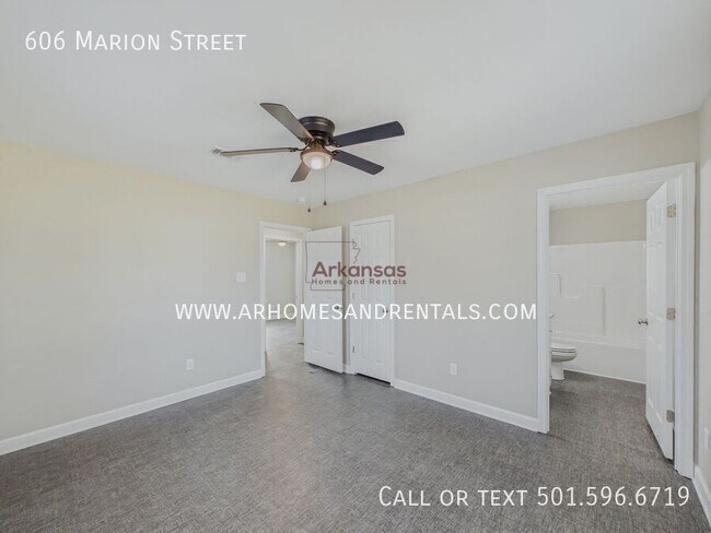 Building Photo - 606 Marion St