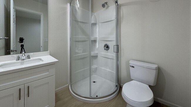 Building Photo - 1661 N Mountain View Ave