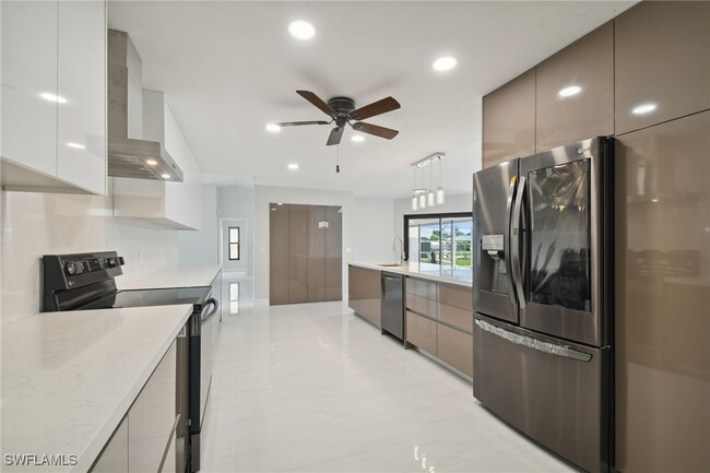 Building Photo - 1101 SW 51st Terrace