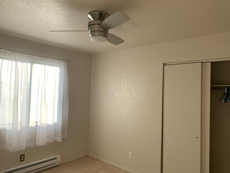 Building Photo - 2446 S High View Cir