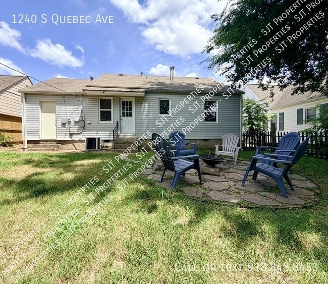 Building Photo - 1240 S Quebec Ave