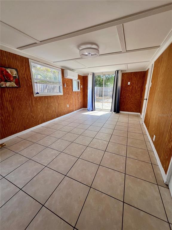 Building Photo - 860 49th Ave N