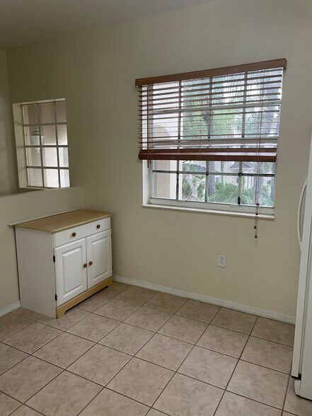 Building Photo - 5630 NW 114th Path