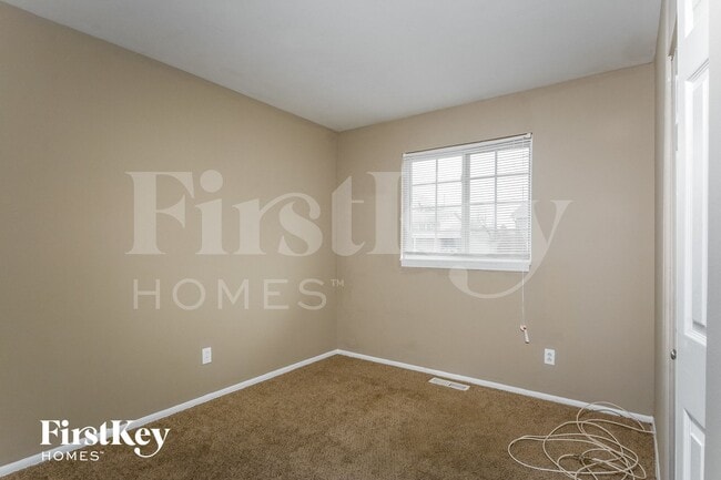 Building Photo - 5323 Ville-Cecelia Ln