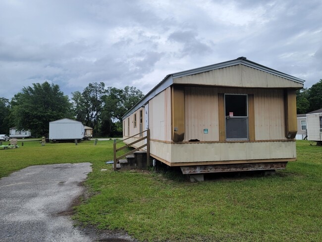 Primary Photo - 472 Ruben Wells Rd
