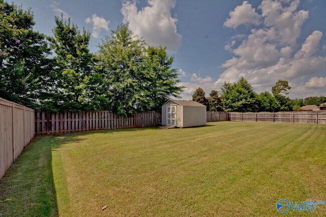 Building Photo - 112 SW Autumn Cove Dr