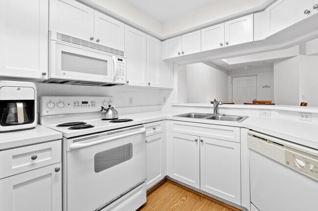 Building Photo - 2727 Anzio Ct