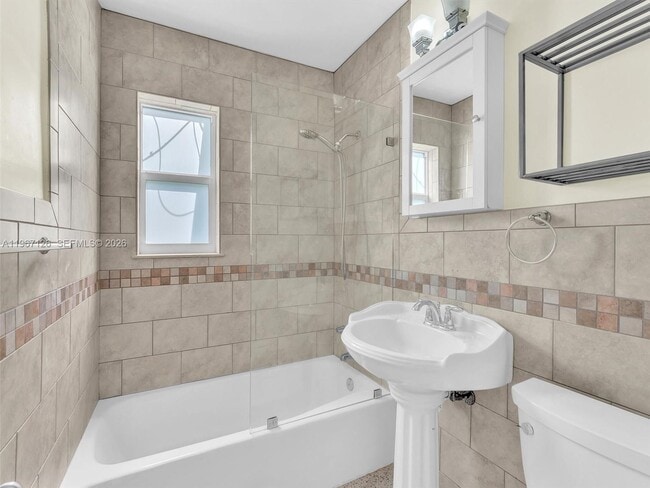 Building Photo - 6520 SW 63rd Ct