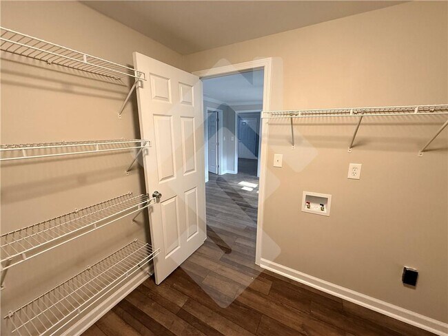 Building Photo - 3927 Dallas Acworth Hwy NW