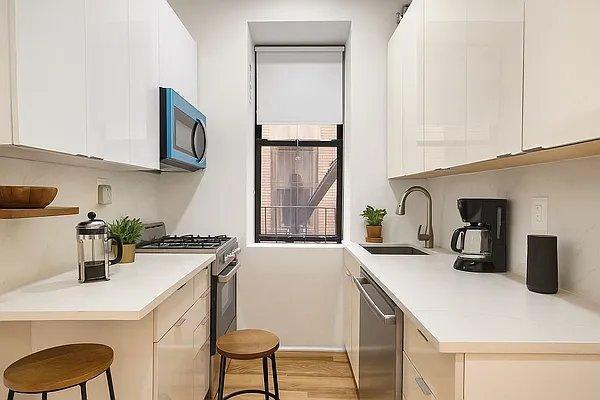 Building Photo - 2 bedroom in NEW YORK NY 10033
