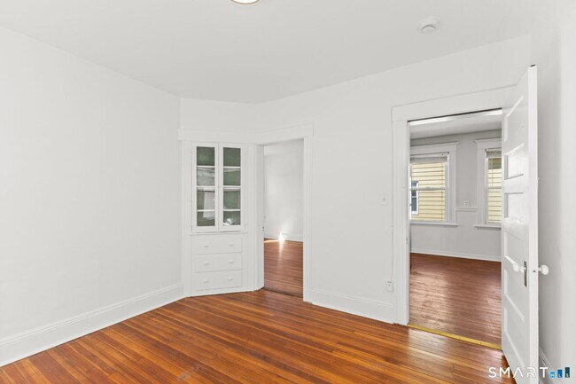 Building Photo - 44 Churchill St