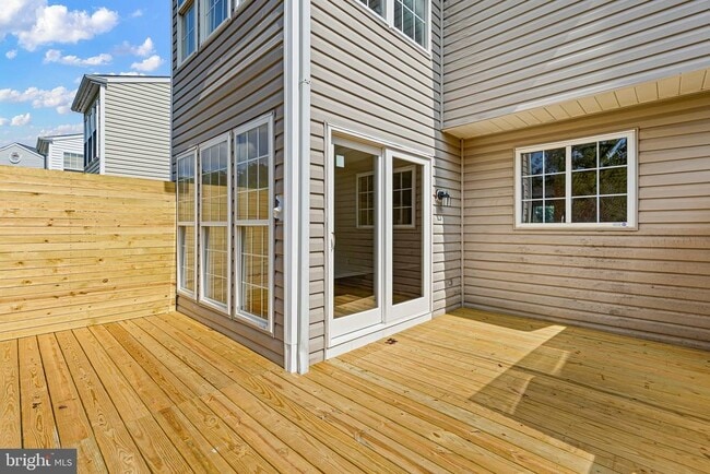 Building Photo - 22 Crenshaw Ct