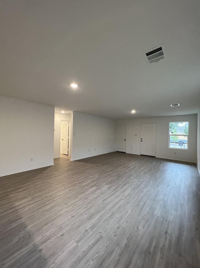 Building Photo - 14814 Dillard Ml