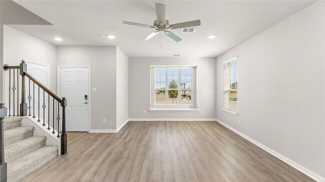 Building Photo - 3720 Paradise Way