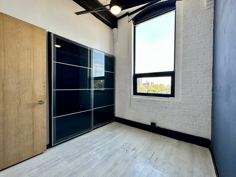 Building Photo - 109 Summer St