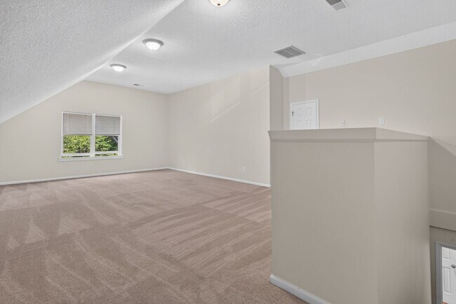 Building Photo - Beautiful home in Spring Valley