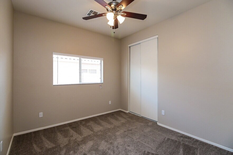 Building Photo - 33337 N Sonoran Trail