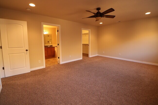 Building Photo - Traverse Mountain Home