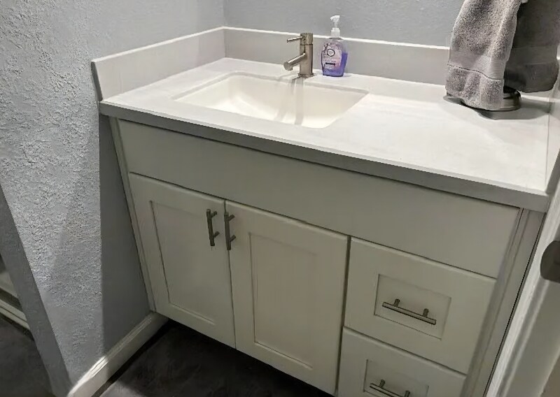 Building Photo - 4410 N Longview Ave