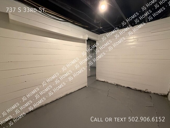 Building Photo - 737 S 33rd St