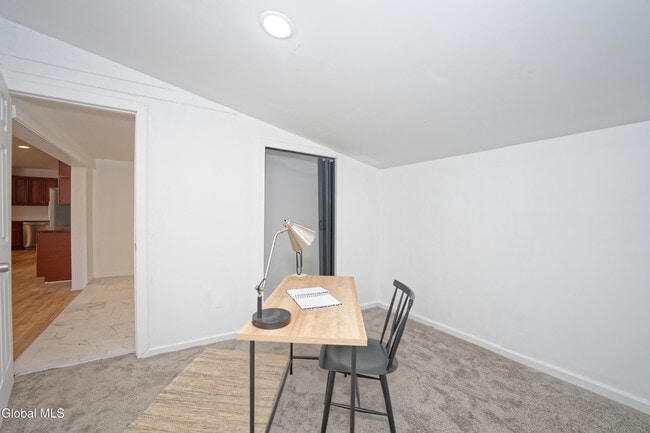 Building Photo - 714 NY-29