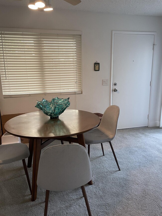 Building Photo - 3463 Caminito Sierra