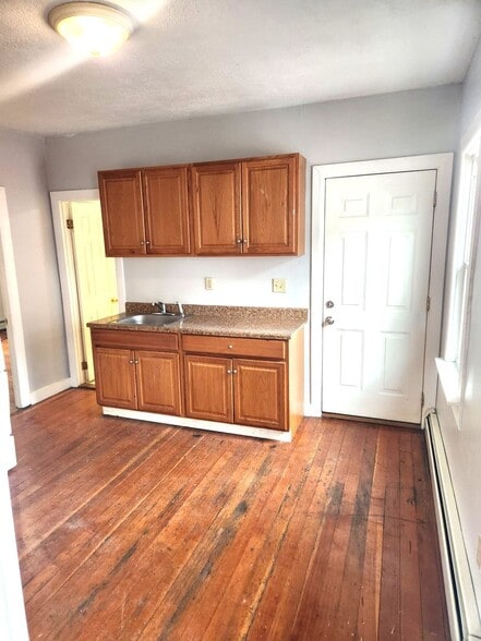 Building Photo - 90 Penn St