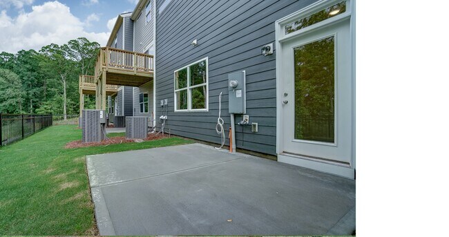 Building Photo - 2310 Creekmere Ln