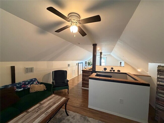 Building Photo - 2516 3rd Ave S