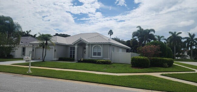 Building Photo - 6328 Hatteras Club Dr