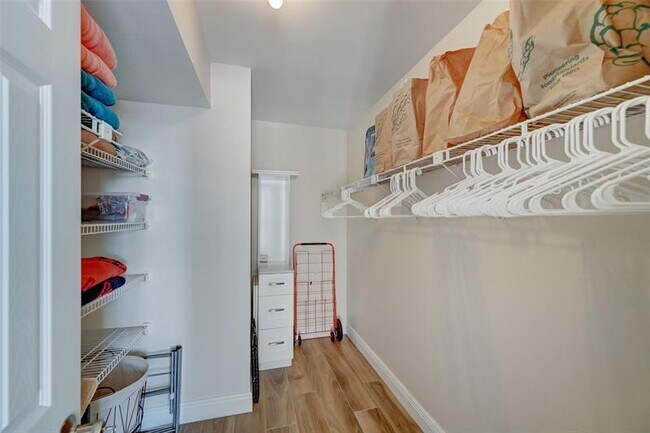 Building Photo - 531 N Ocean Blvd