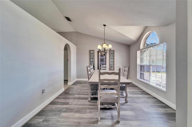 Building Photo - 18507 Country Crest Pl