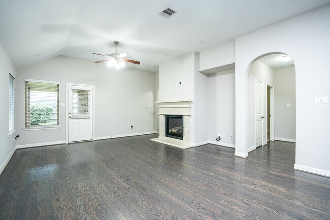 Building Photo - 2230 Falcon Brook Dr