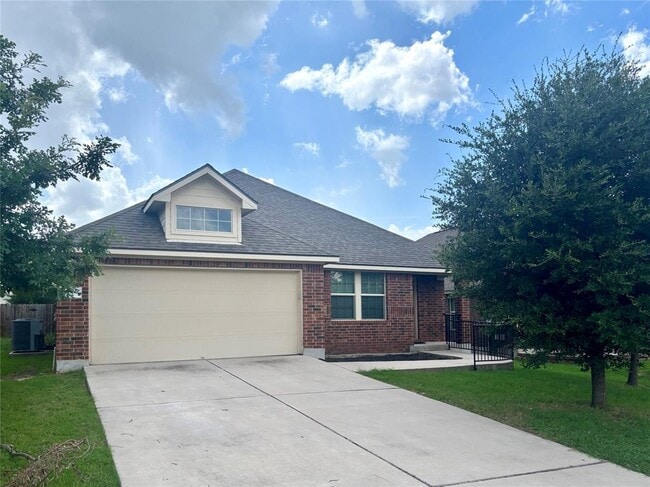 Primary Photo - 909 Coulee Dr