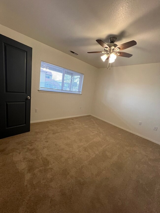 Building Photo - 1151 Dakota Dr