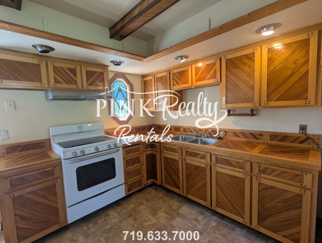 Building Photo - 554 Asbury Pl