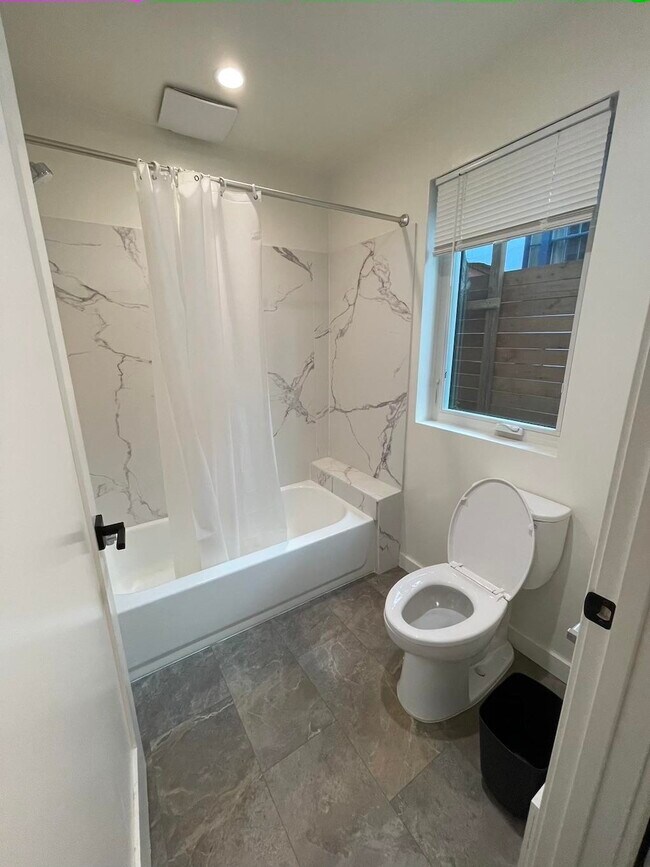 Building Photo - 2716 Durant Ave