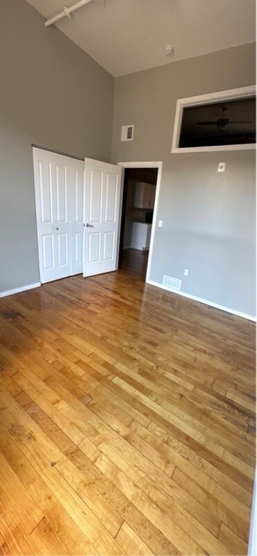 Building Photo - 116 N 5th St