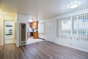 Interior Photo - 2025 Francisco St.