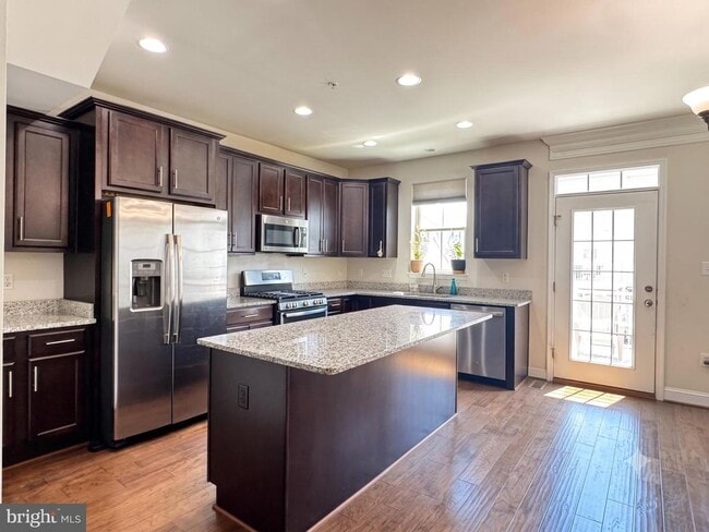Building Photo - 12116 Grey Squirrel St