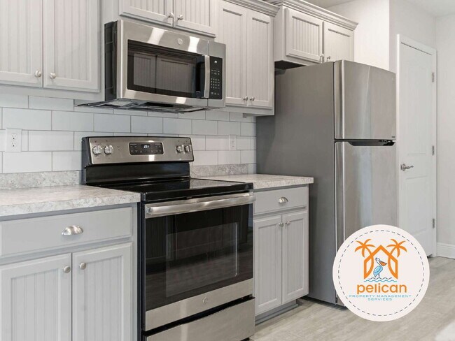 Building Photo - 4 Bedroom House for Rent in Pensacola, FL 32506