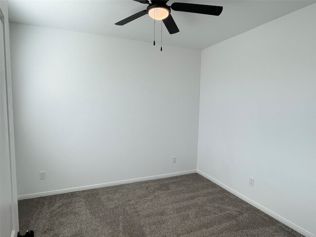 Building Photo - 2400 Nile Valley Rd
