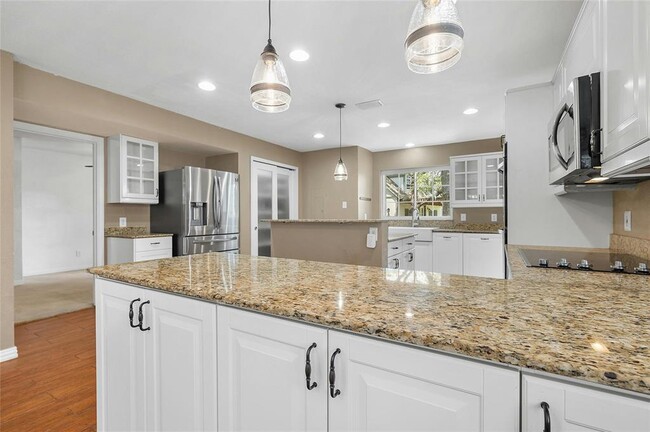 Building Photo - 13003 S Madrone Trail