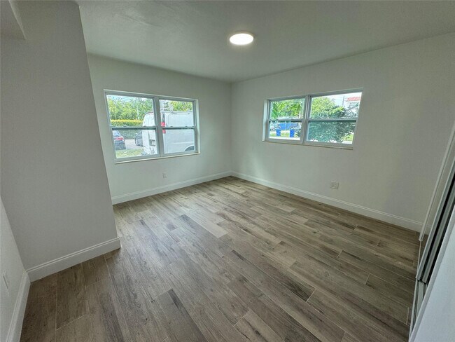 Building Photo - 2200 NE 173rd St