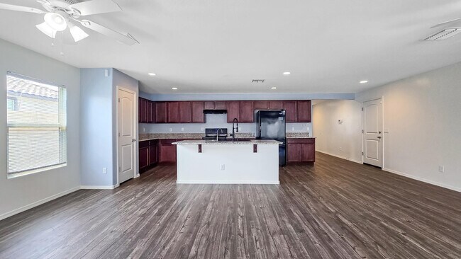 Building Photo - 1286 N 165th Dr
