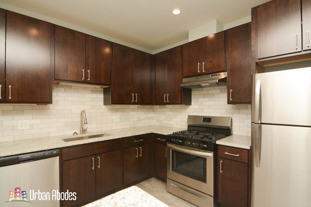 Building Photo - 1139 Maple Ave