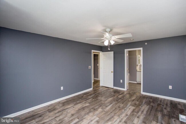 Building Photo - 207 Hampshire Dr