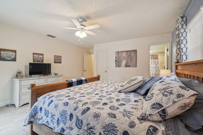 Building Photo - ***PRIVATE HEATED POOL*** Beautiful, Fully-Furnished 3-Bedroom Home Available April 1, 2026!   **...