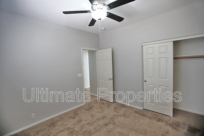 Building Photo - 8010 W Yukon Dr